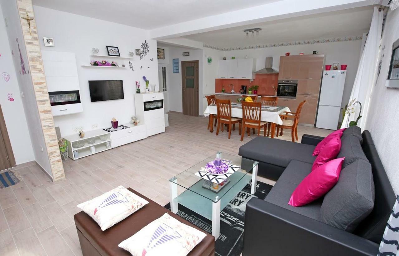 Luciano Apartment Mravince Екстериор снимка