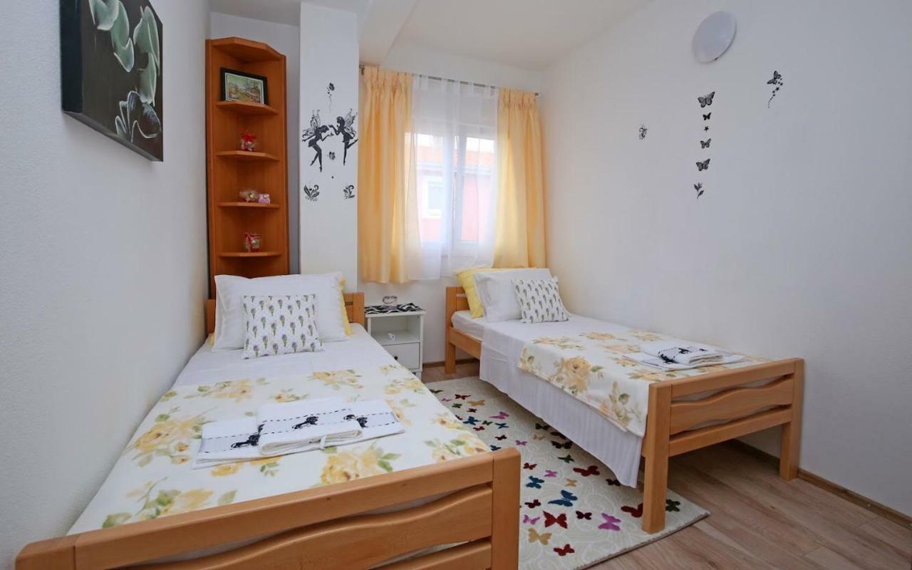 Luciano Apartment Mravince Екстериор снимка