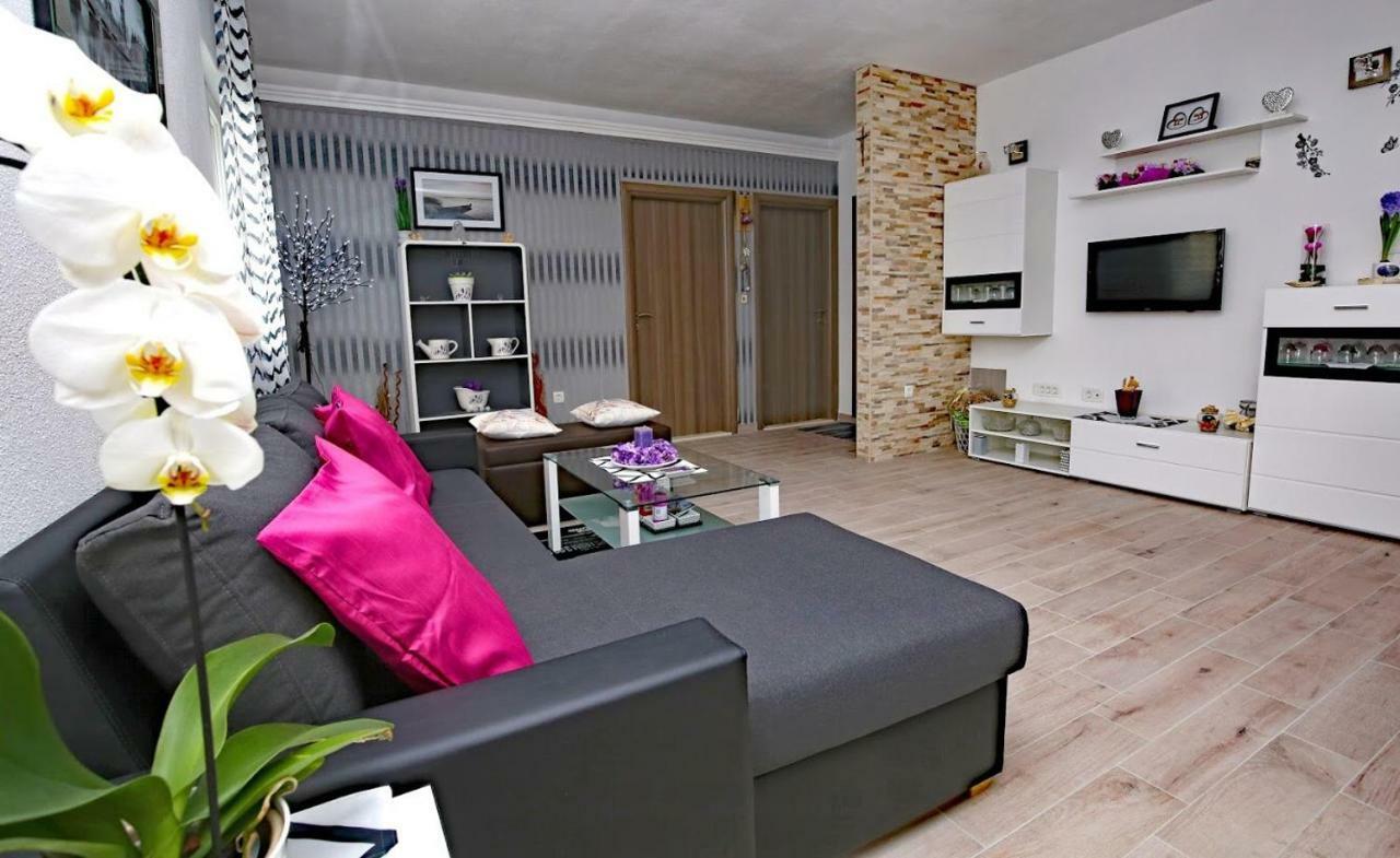 Luciano Apartment Mravince Екстериор снимка