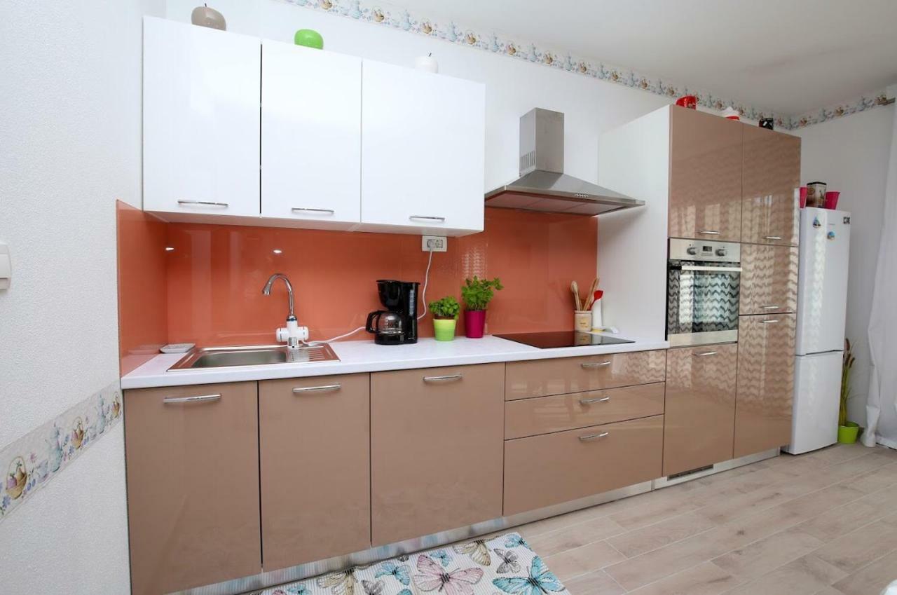 Luciano Apartment Mravince Екстериор снимка