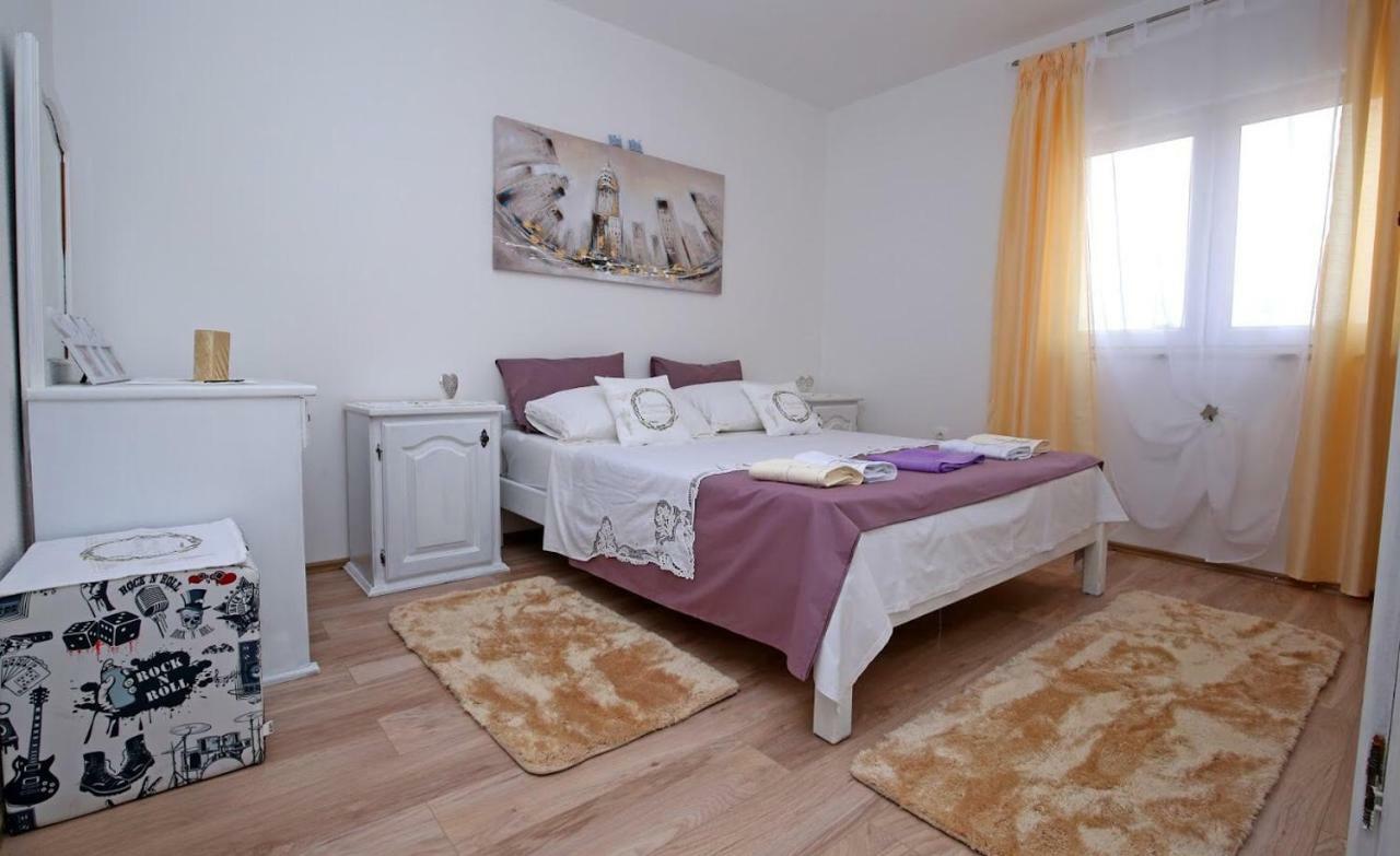 Luciano Apartment Mravince Екстериор снимка