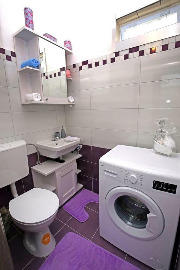 Luciano Apartment Mravince Екстериор снимка
